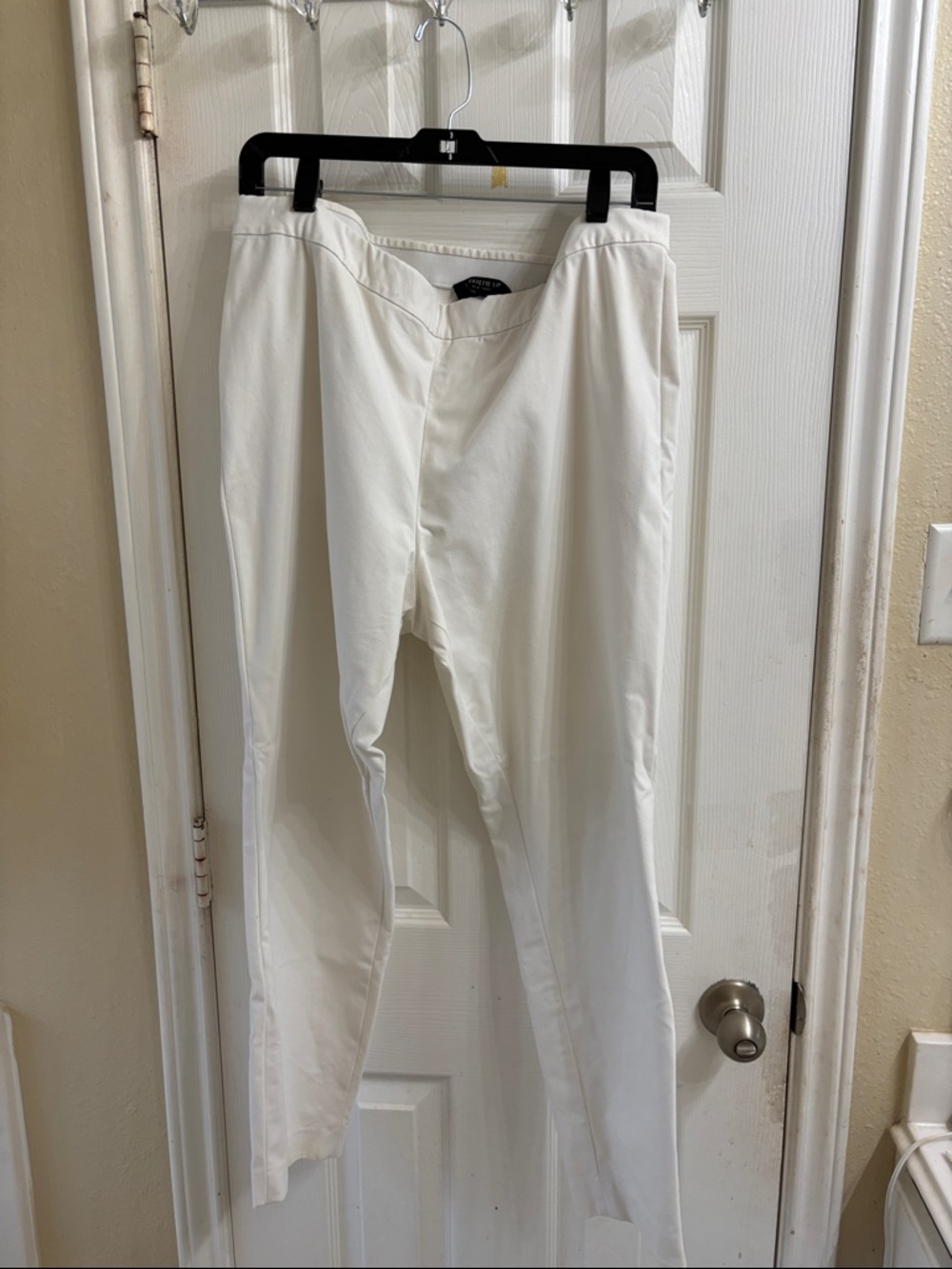 Lafayette 148 New York Murray pull up pants. EUC